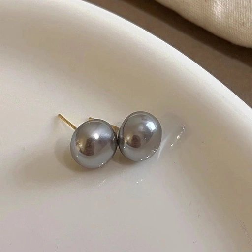 値下げしました❣️ピアス グレー