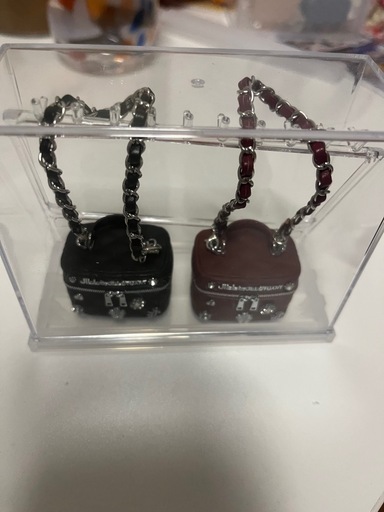 値下げしました❣️ミニバッグ2個セットブラック&ワイン赤の写真2枚目