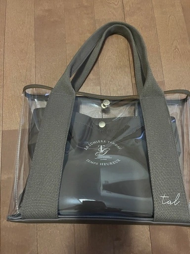 美品 値下げしました❣️透明なバッグ👜