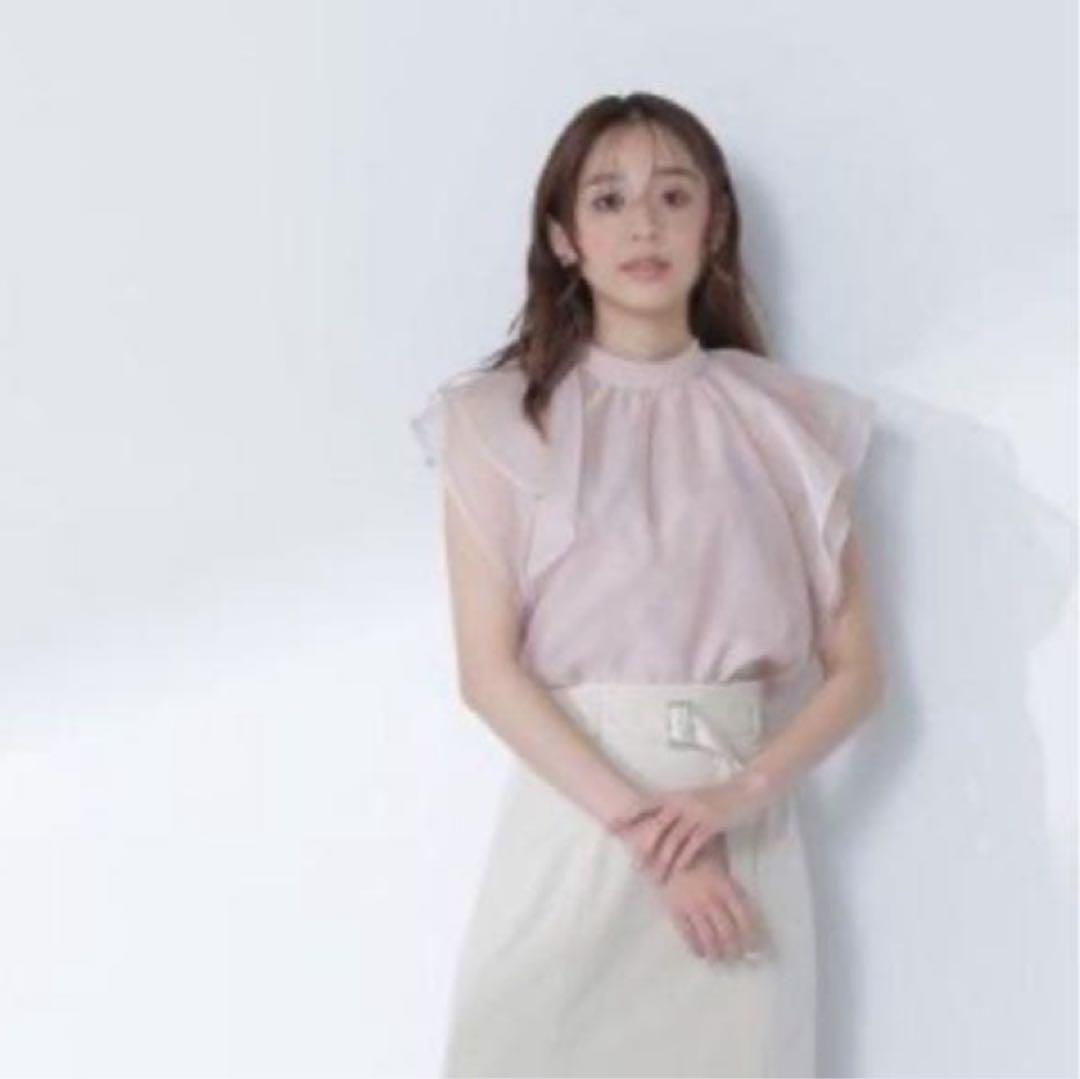 美品【ジャケット下にも】NATURAL BEAUTY BASICシアーフリルブラウスピンクの写真2枚目