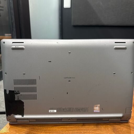 DELL Latitude 5520 15.6型 Core i5 16GB/512GBの写真4枚目