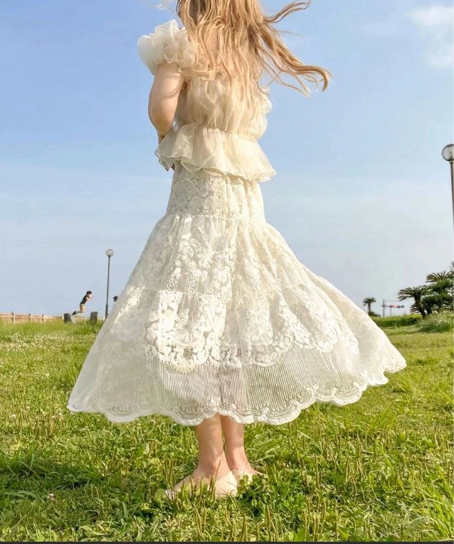 merrylatte アンティークシアーレーススカート アイボリーの写真2枚目
