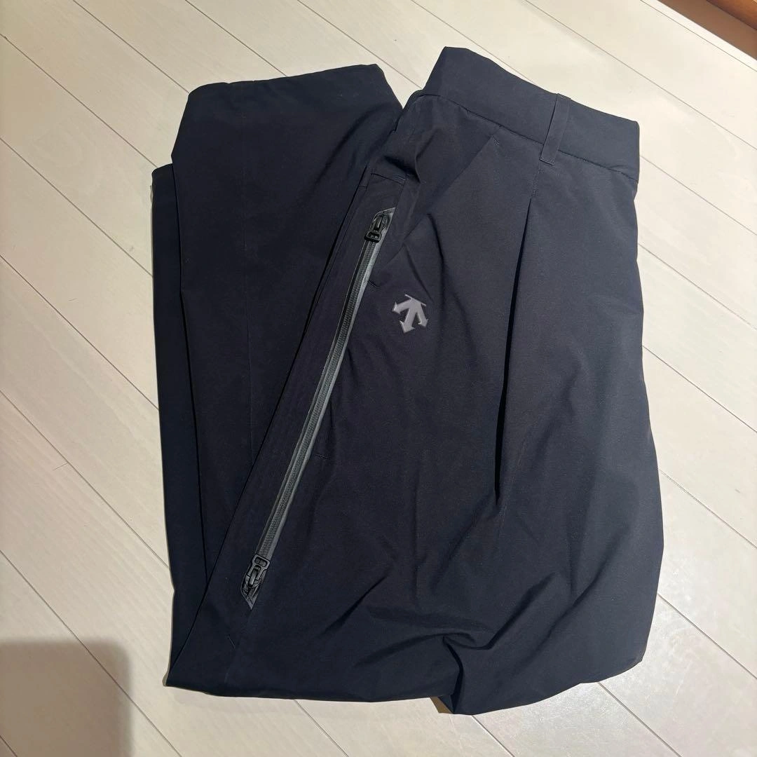 DESCENTE ALLTERRAIN ハードシェルテーパードパンツ Sサイズの写真3枚目