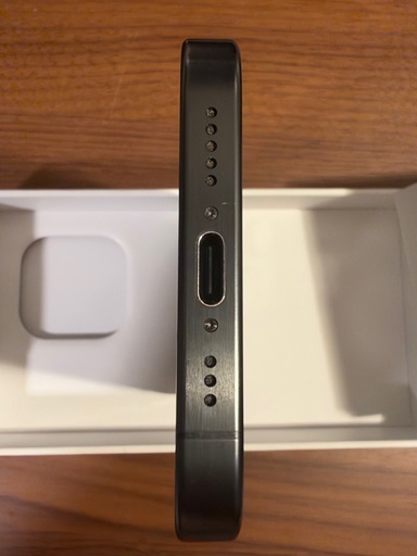 【訳あり品】iPhone 15 Pro 256GB ブラックチタニウム Apple正規店購入 液晶縦線あり•3倍ズーム黒点ありの写真5枚目
