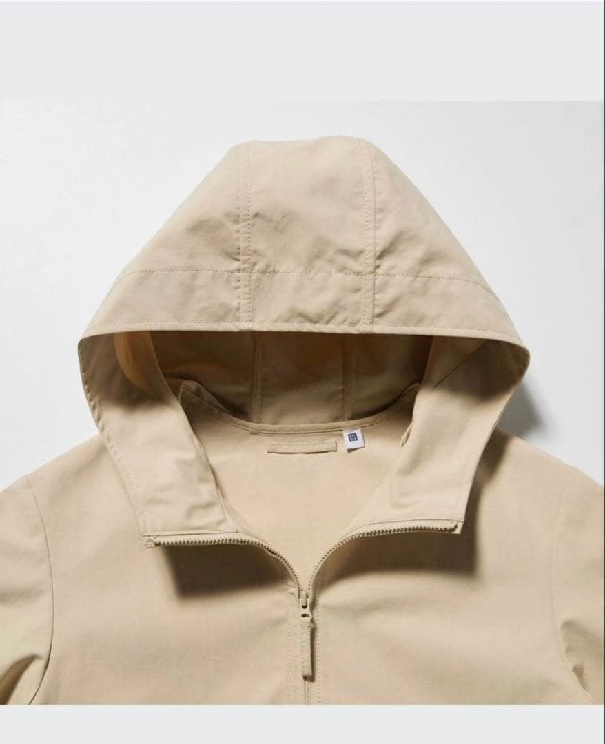 UNIQLO リラックスフィットパーカ 140cmの写真2枚目