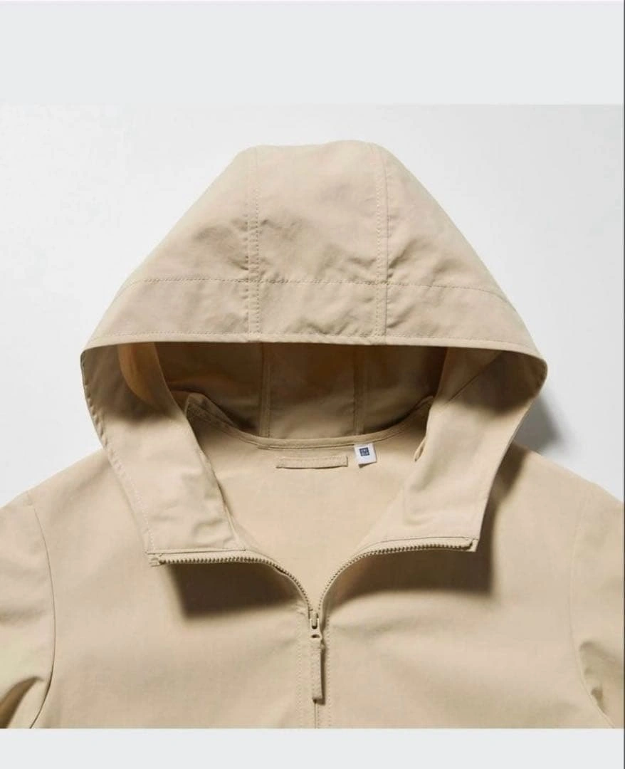 UNIQLO リラックスフィットパーカ 140cmの写真2枚目