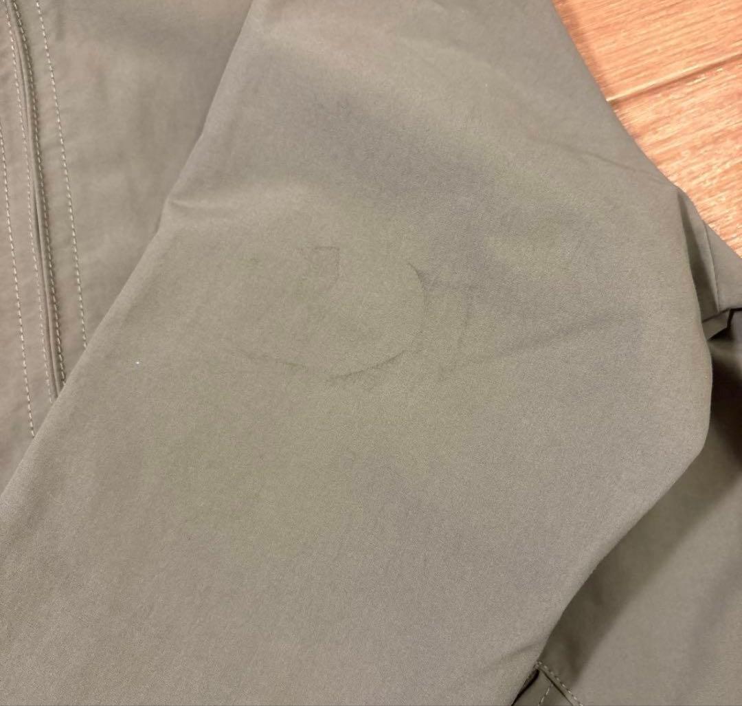 UNIQLO リラックスフィットパーカ 140cmの写真4枚目