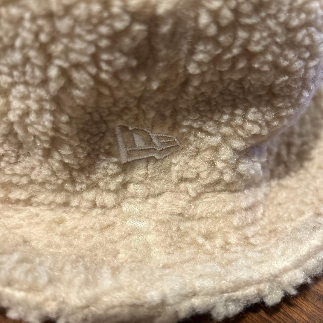 NEW ERA フリース バケットハット M/L ベージュの写真2枚目