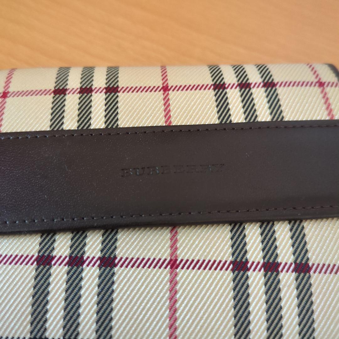 BURBERRY チェック柄 三つ折り財布の写真2枚目