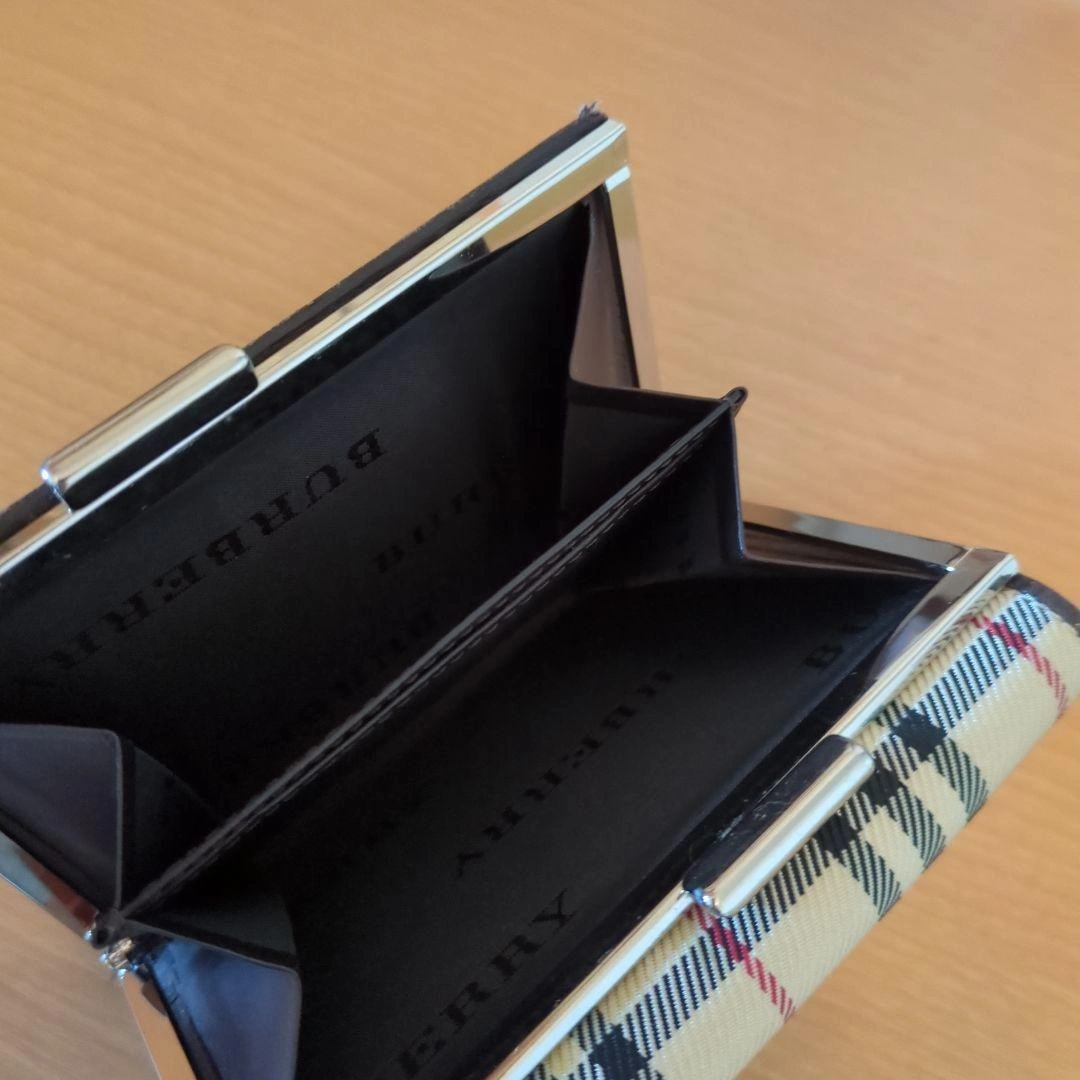 BURBERRY チェック柄 三つ折り財布の写真7枚目