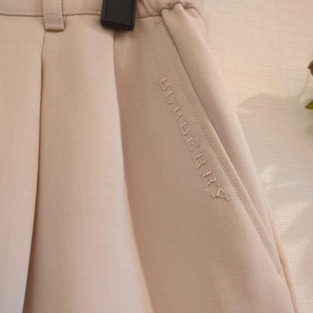 BURBERRY GOLF キュロット ベージュ 11号の写真2枚目