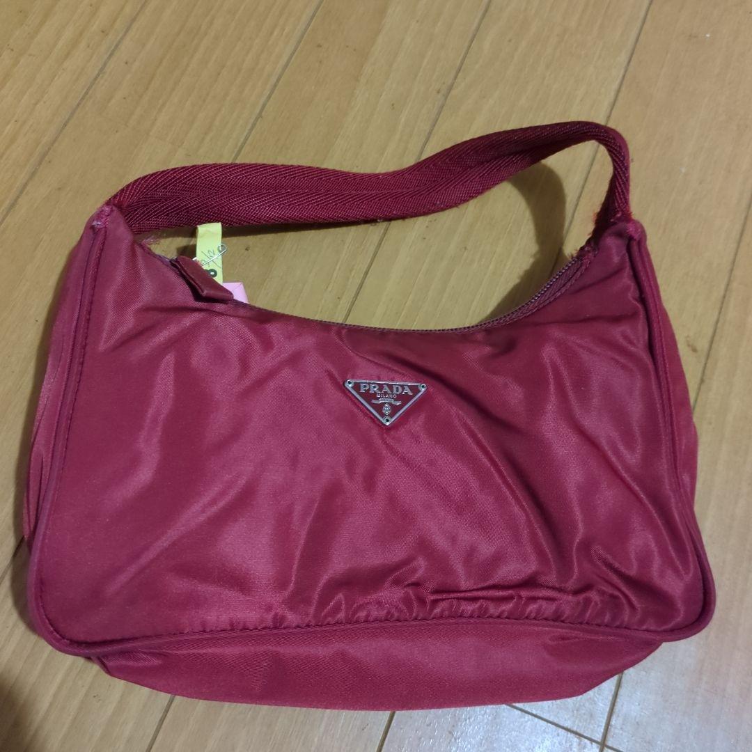 PRADA 赤 ナイロン ハンドバッグ クリーニング済み
