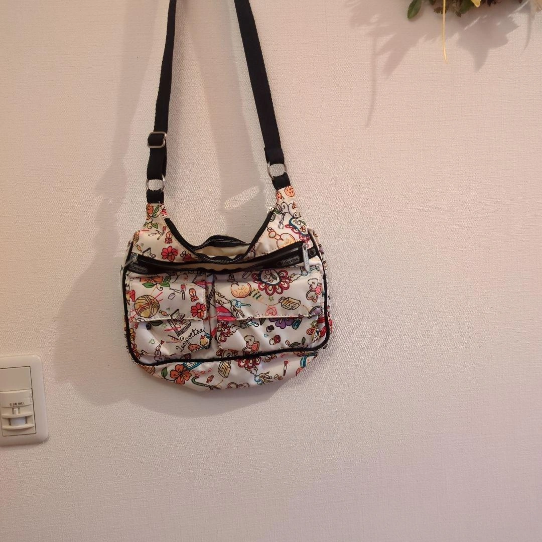 LeSportsac 限定柄 ショルダーバッグの写真2枚目