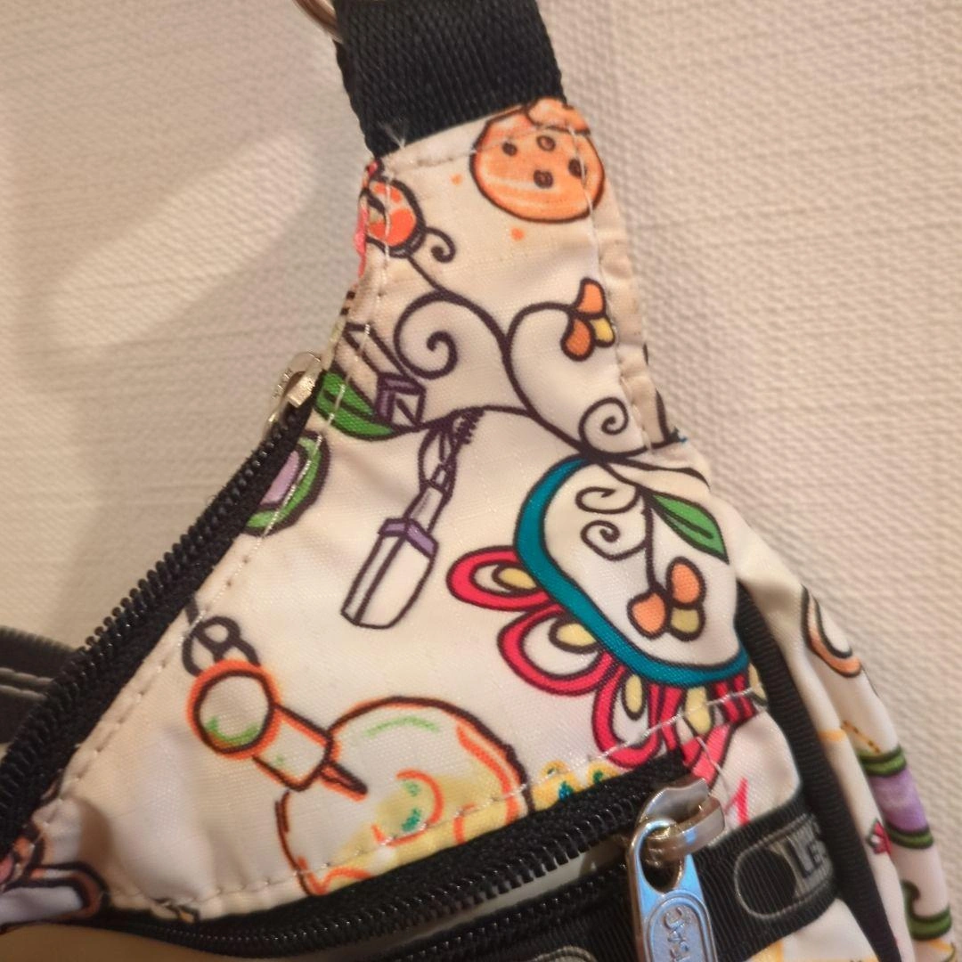 LeSportsac 限定柄 ショルダーバッグの写真3枚目