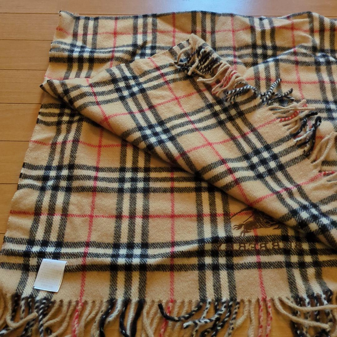 BURBERRY チェック柄 ストールの写真7枚目
