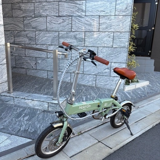 【2023年前後モデル 】 ホールドオン HoldOn オシャレな 電動自転車 Q1J MATEみたいな形のバッテリーの写真2枚目