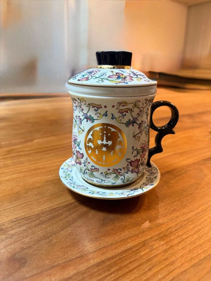 香港購入 中国風 蓋碗付きマグカップ 茶こし・受け皿セット 花柄