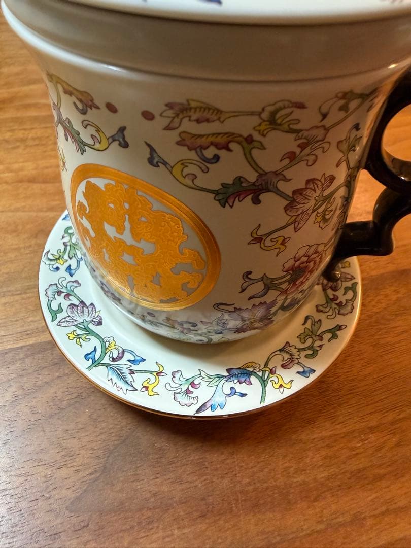 香港購入 中国風 蓋碗付きマグカップ 茶こし・受け皿セット 花柄の写真4枚目