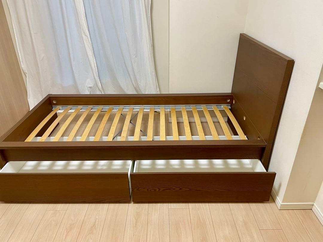 【お引取り限定】IKEA MALMシングルベッド、収納ボックス２個付きの写真2枚目