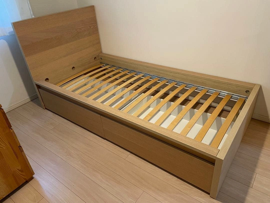 【お引取り限定】IKEA MALMシングルベッド、収納ボックス2個付きの写真2枚目