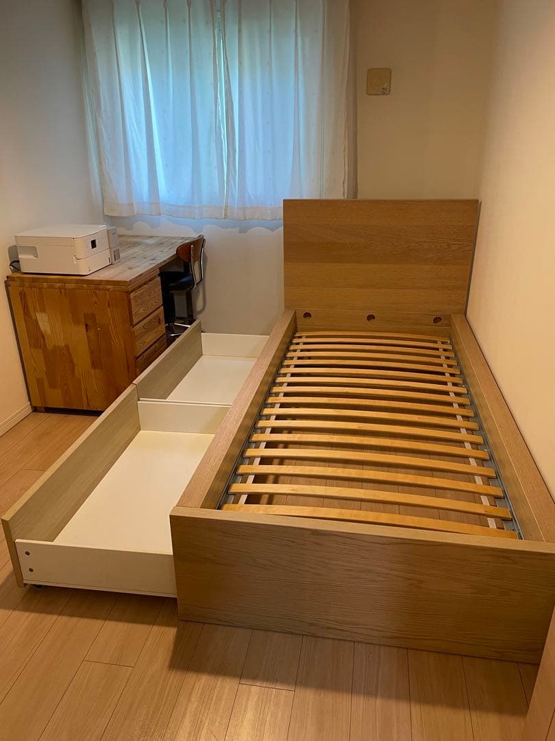【お引取り限定】IKEA MALMシングルベッド、収納ボックス２個付きの写真4枚目