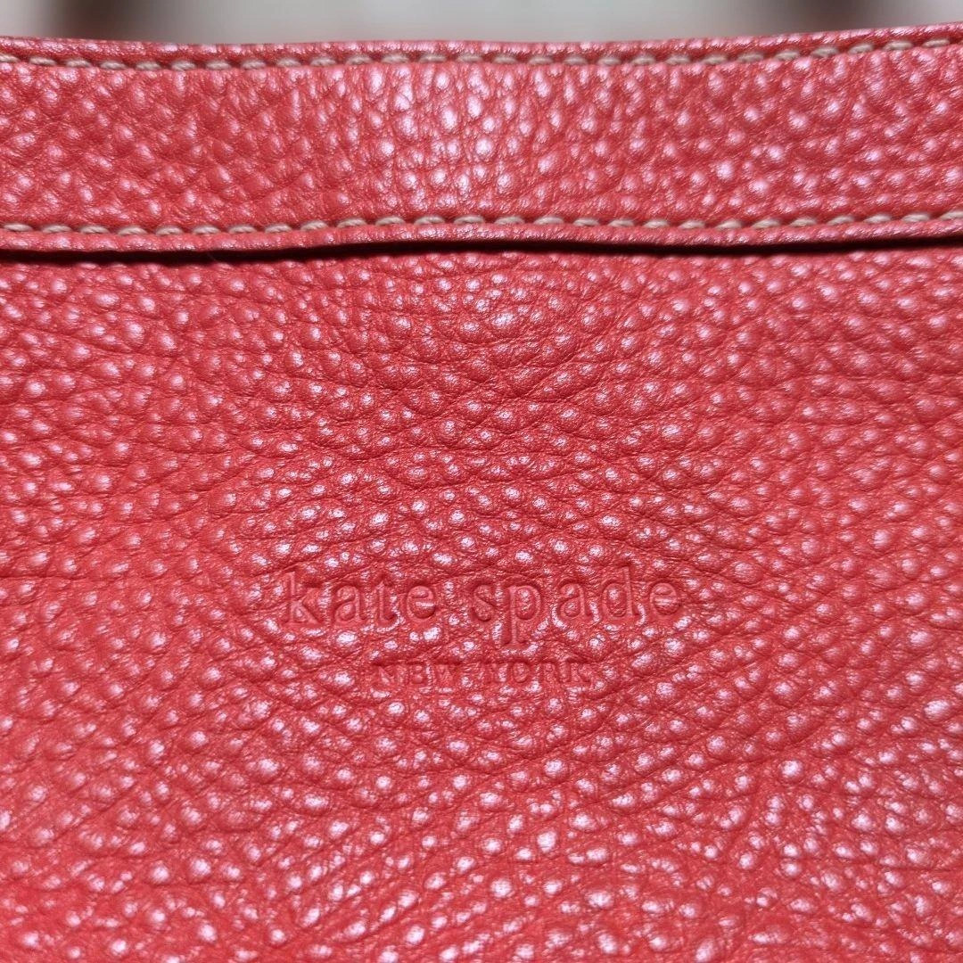 kate spade NEW YORK ハンドバッグ レッドの写真2枚目