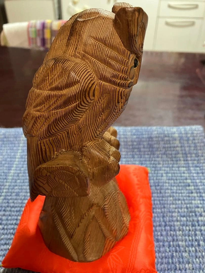 木製木彫りフクロウの彫刻 約16.5cmの写真4枚目