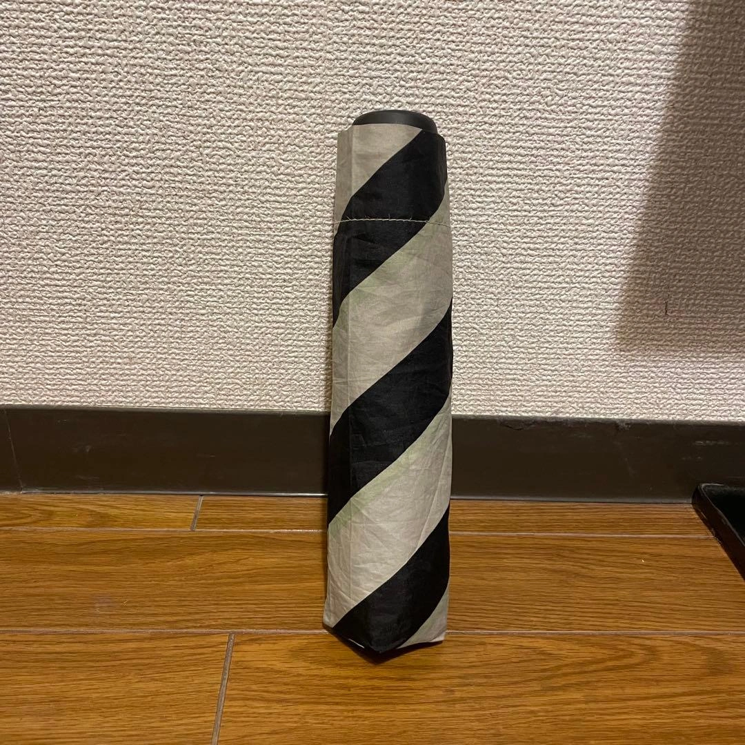 折りたたみ傘の写真2枚目