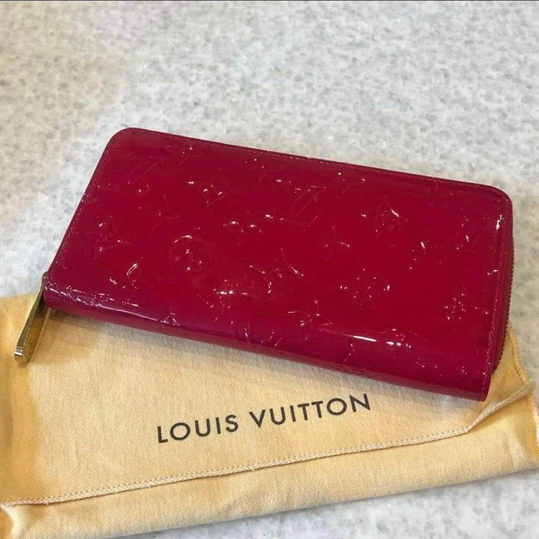 LOUIS VUITTON/ジッピーウォレット/ラインモノグラム ヴェルニ