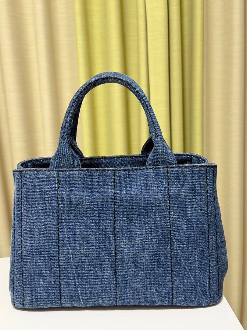 PRADA デニムショルダーバッグ　カナパ ショルダー付きの写真2枚目
