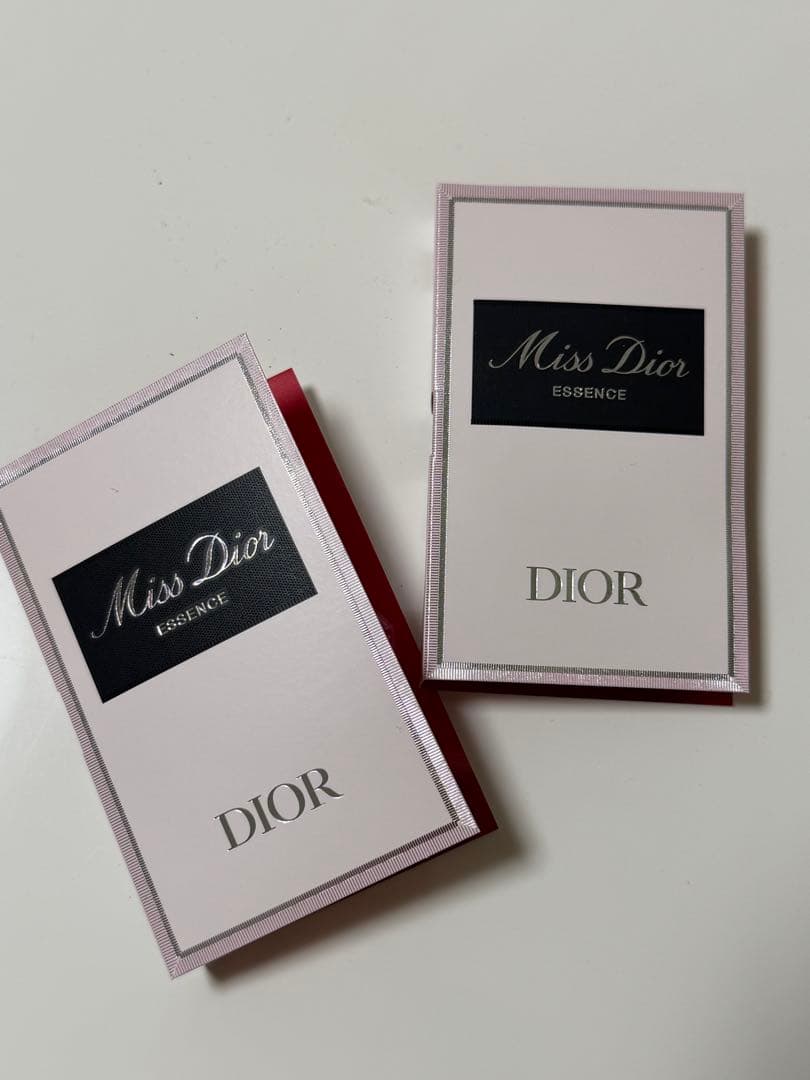 【新品✨】ディオール　ミスディオール エッセンス 香水 サンプル 1mL×2個