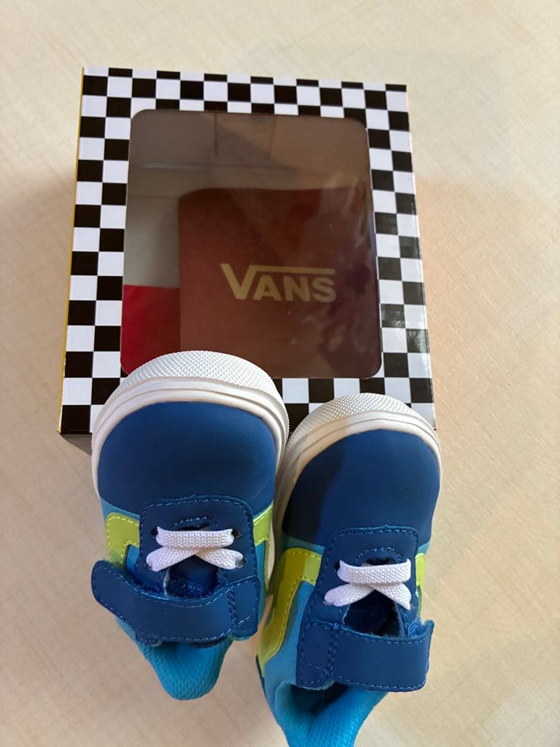 【新品】VANSベビースニーカー 12cmの写真5枚目