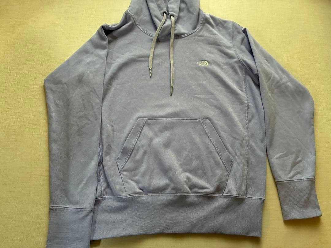 【美品】THE NORTH FACE パーカー ライトパープル Sの写真4枚目