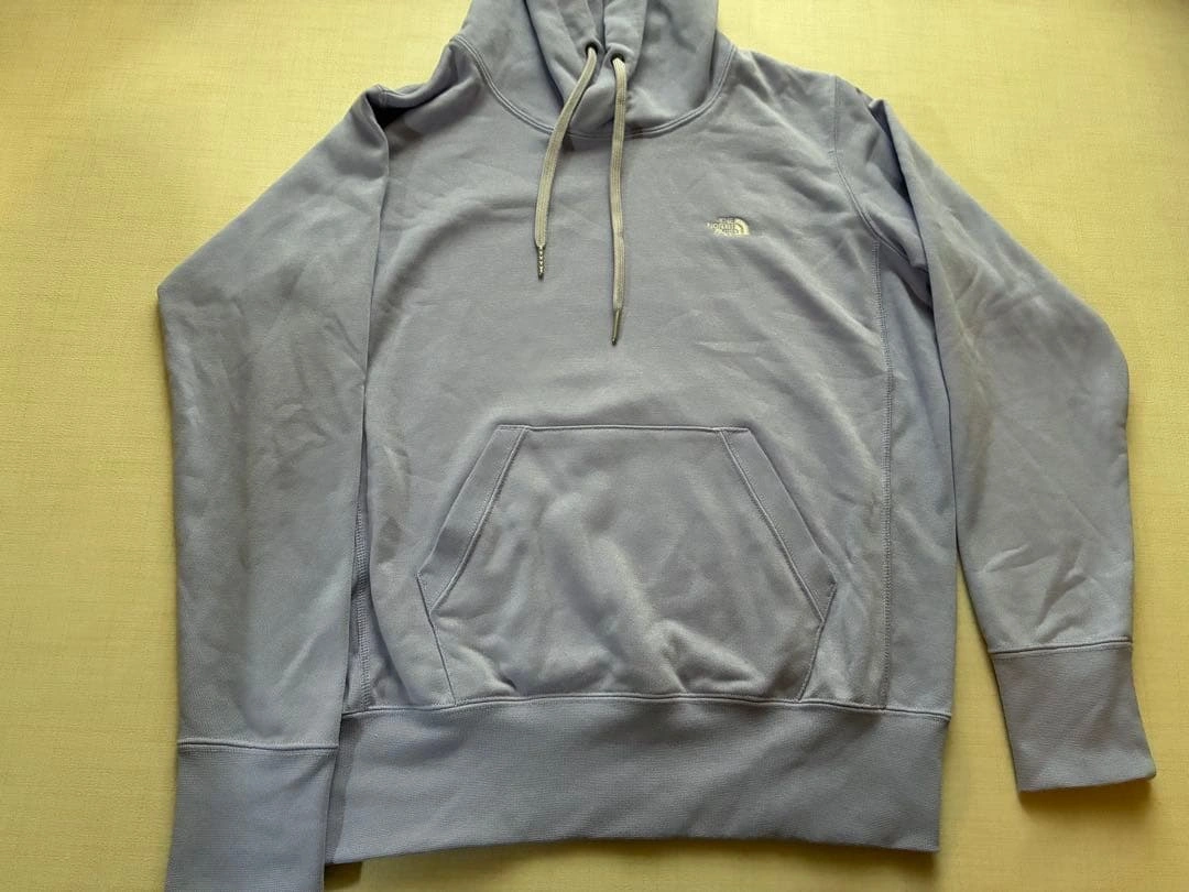 【美品】THE NORTH FACE パーカー ライトパープル Sの写真4枚目