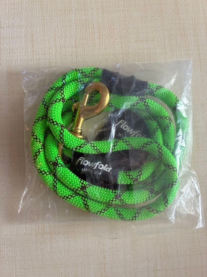 【新品未使用】Flowfold フローフォールドGreenリード&首輪