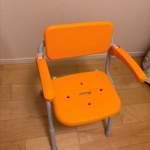 介護　風呂場用　折りたたみ椅子の写真2枚目
