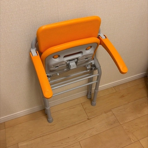 介護 風呂場用 折りたたみ椅子の写真3枚目