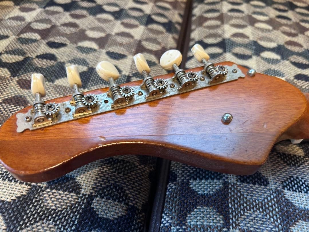 ビザールギター Kawai? Hound Dog Taylorの写真5枚目