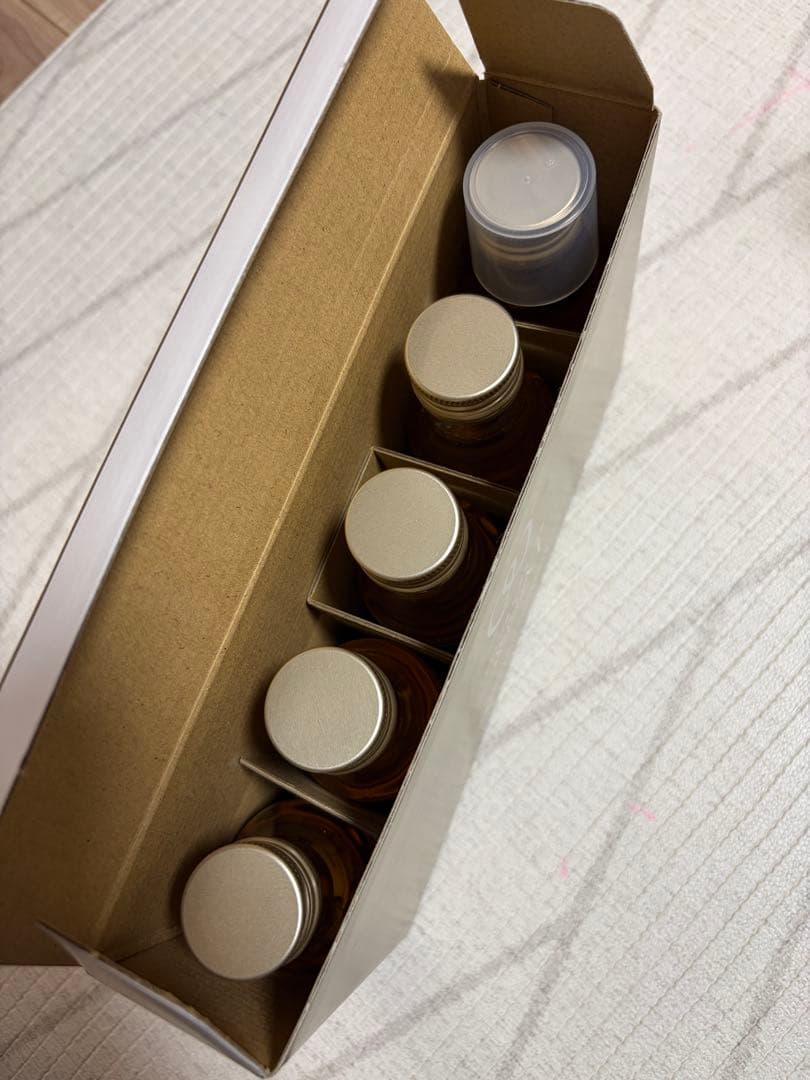 【新品未使用】サンクスアイ パーフェクトミネラルアイ 2箱10本 ポンプ付の写真3枚目