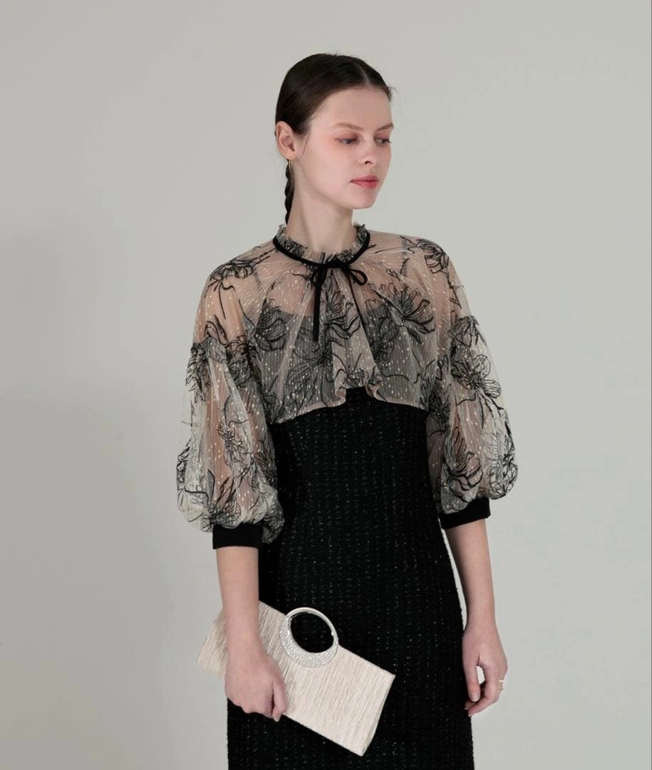 ボレロプチハイネックパフスリーブ刺繍花柄ワッフルIラインタイトスリットワンピースの写真2枚目