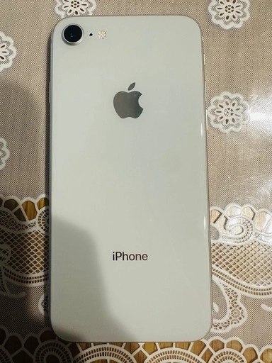 【美品】iPhone8 白 64G ロック無し