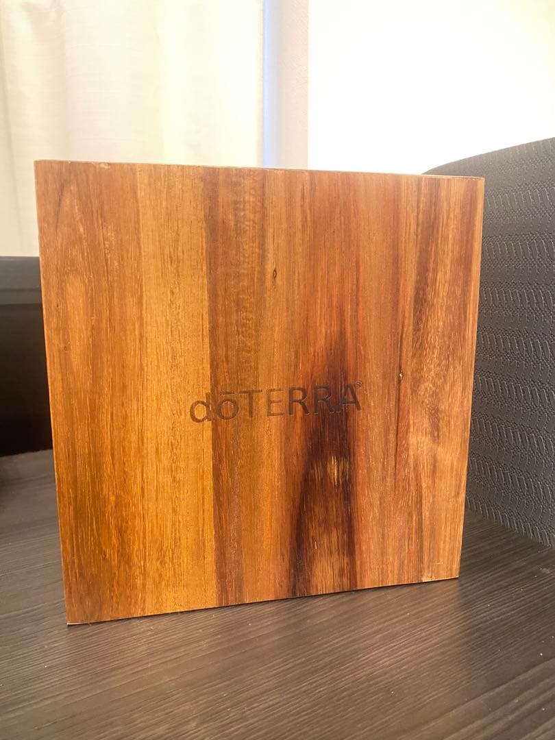 【超希少！廃盤】ドテラ doterra アロマオイル36本収納 ウッドボックスの写真3枚目