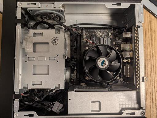 PCケース　電源、CPUクーラー付きの写真2枚目