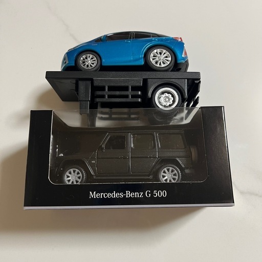 メルセデスベンツG500とプリウスPHVプルバックカーの写真3枚目