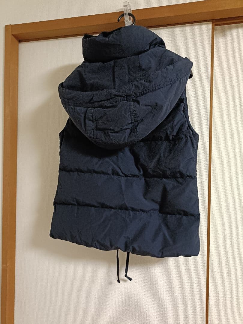 PLST プラステ ダウンベスト ネイビー フード付き（着脱可）の写真4枚目