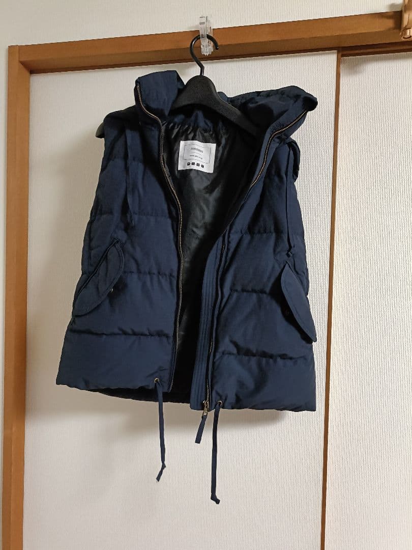 PLST プラステ ダウンベスト ネイビー フード付き（着脱可）の写真5枚目