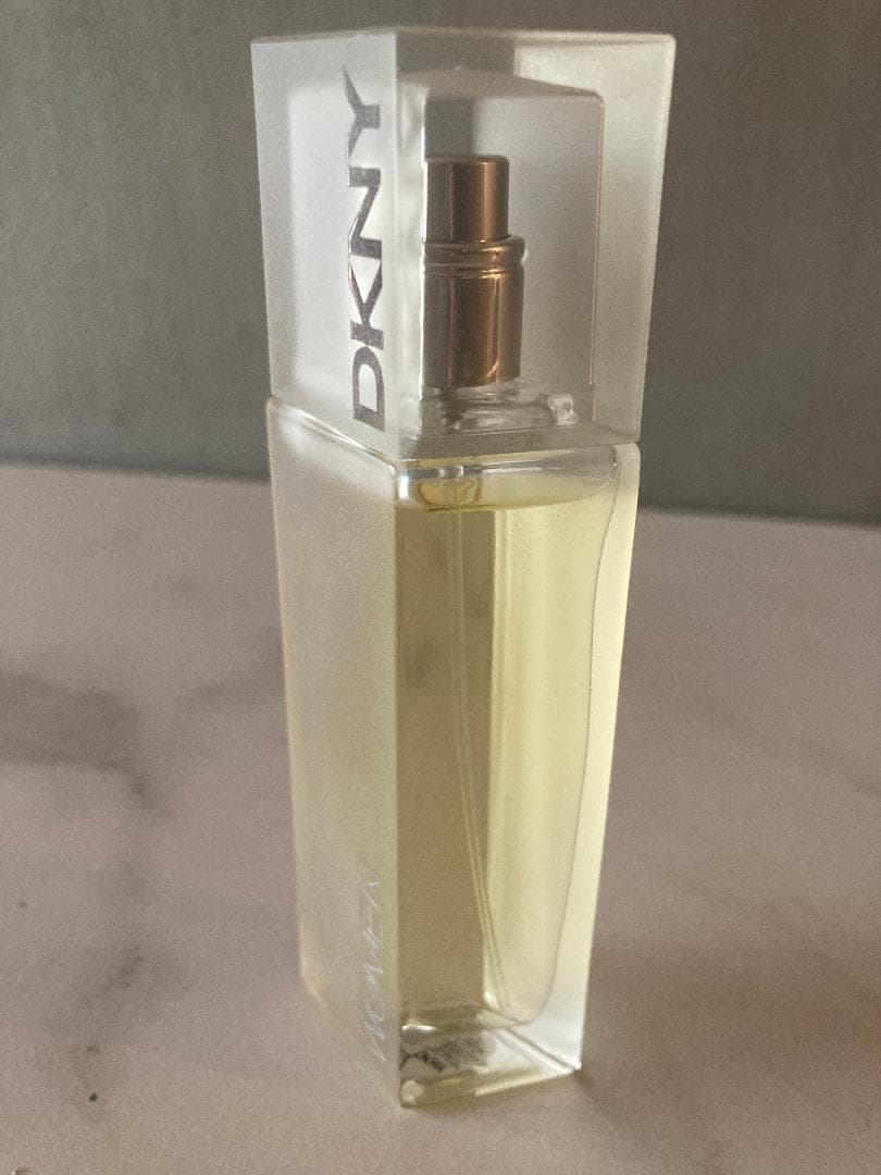 【ほぼ未使用品】50ml　DKNY/ダナキャラン　WOMENの写真3枚目