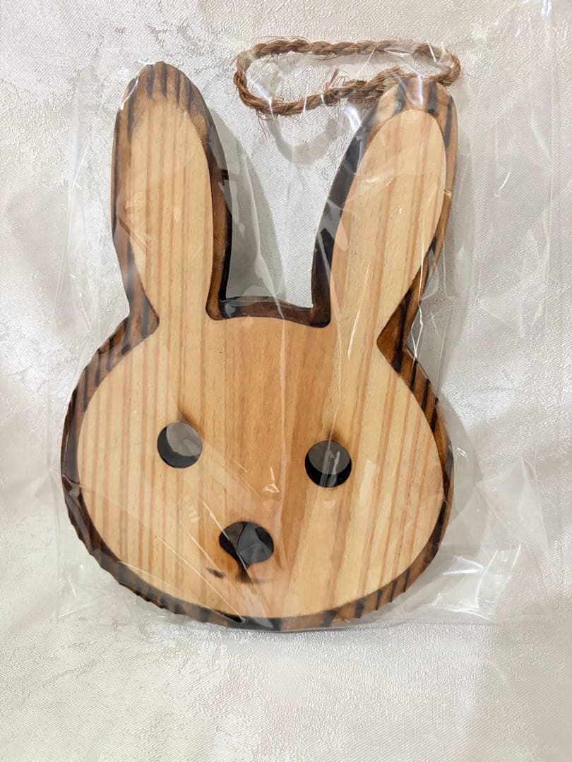 【新品・未使用】うさぎ型 焼杉 鍋敷き（萬古焼 三陶）