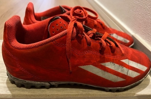 サッカーシューズ　[adidas トレーニングシューズ]の写真3枚目