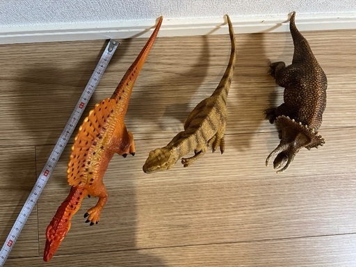 恐竜のフィギュアの写真5枚目